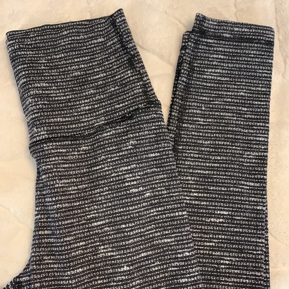Aritzia | TNA Equator Herringbone Leggings - Picture 9 of 10